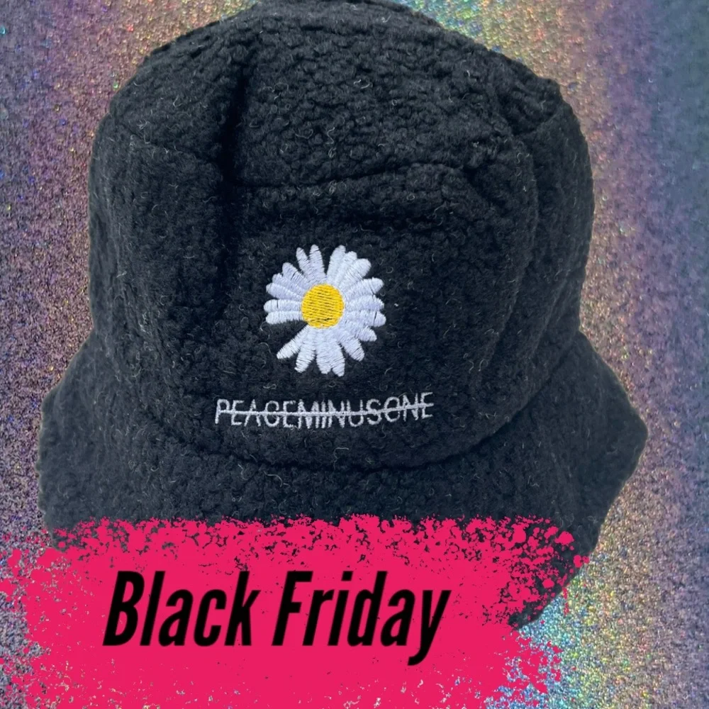 Daisy Flower Fuzzy Felt Like Black Bucket Hat NEW Deadstock